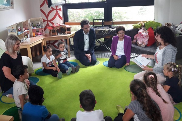 Besuch der Kindertagesstätte „Kreuz Christi“ in Weiden und Gesprächsrunde im Café „Mitte“