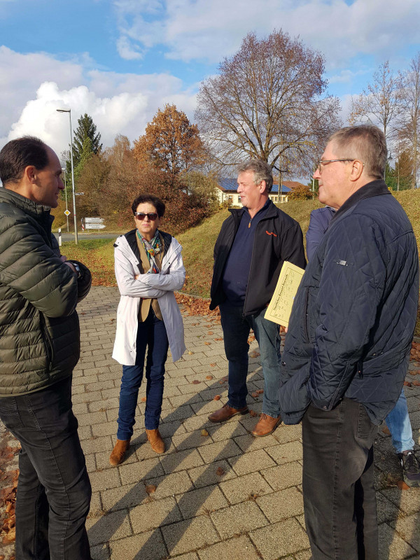 MdL Gudrun Brendel-Fischer beim Ortstermin in Hollfeld